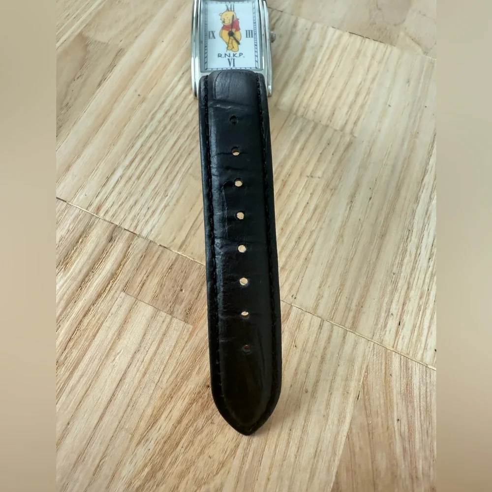 Rare Vintage R.N.K.P. Disney Winnie the Pooh curvex watch NEW BATTERY